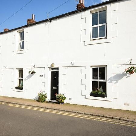 The Bakehouse Villa Seahouses Exterior photo